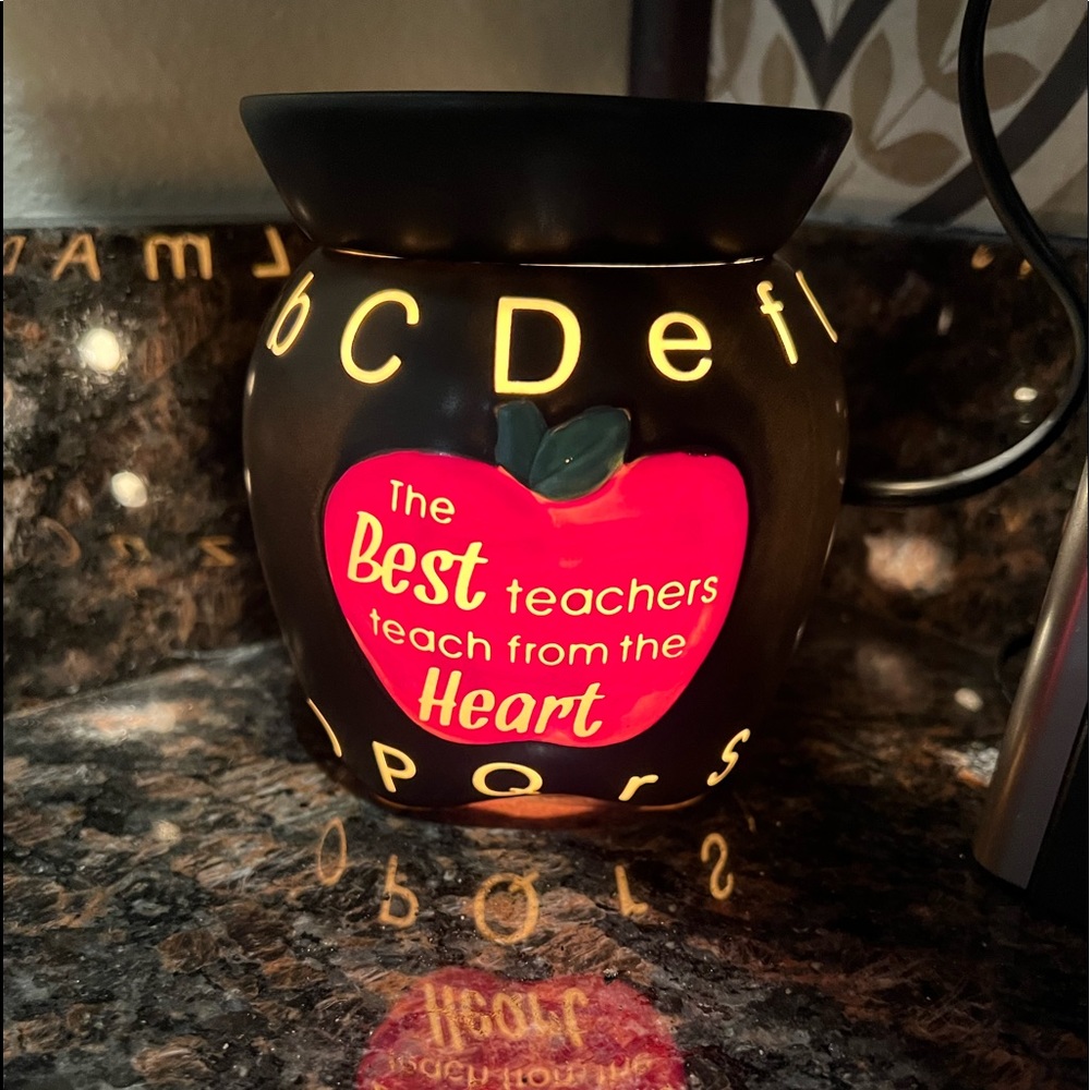 Scentsy Warmer-Mid-size-ABCs- popular retired style-appreciation for a teacher